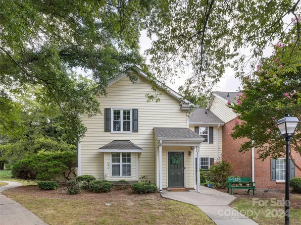 9417 S Vicksburg Park Ct, Charlotte, NC 28210