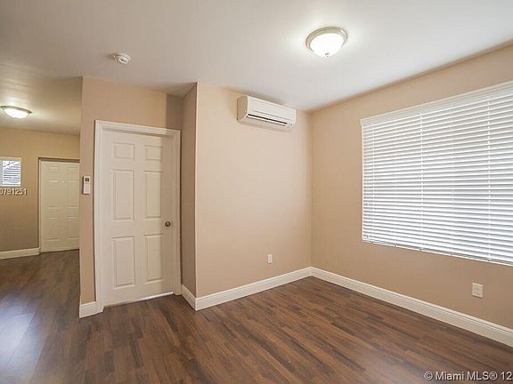 4th image of 1752 NW 1st St #4A