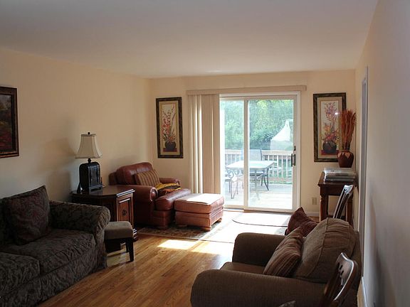 2nd image of 39 Brentwood Ave