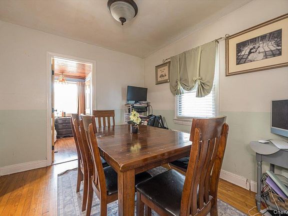 5th image of 64 E Chester Street