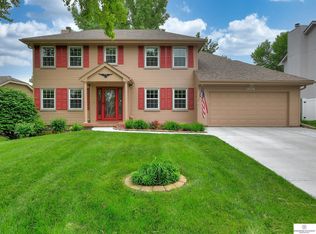 15219 Hillsdale Ave, Omaha, NE 68137