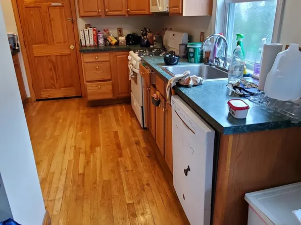 14 Underwood Park, Waltham, MA