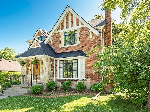 3rd image of 508 Fairview Cir