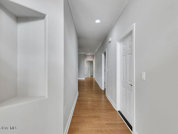 4th image of 1153 Lillibridge Drive