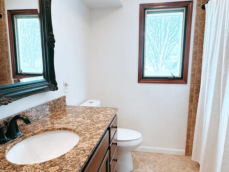 735 Grant St — Photo 15