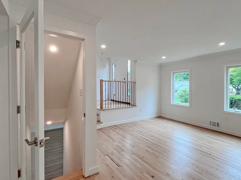 1730 Chesterford Way — Photo 5