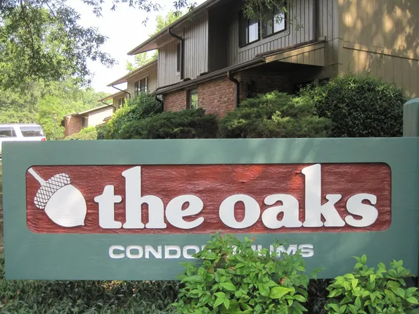 1605 Oak Tree Dr, Chapel Hill, NC 27517