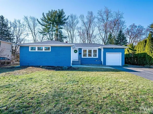 42 Norris Ave, Metuchen, NJ 08840