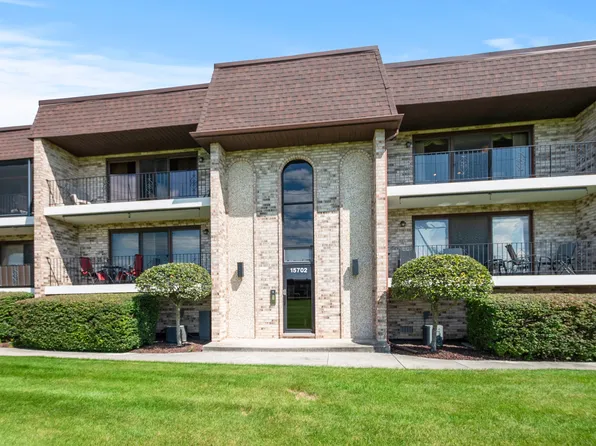 15702 Deerfield Ct Unit 2S, Orland Park, IL 60462