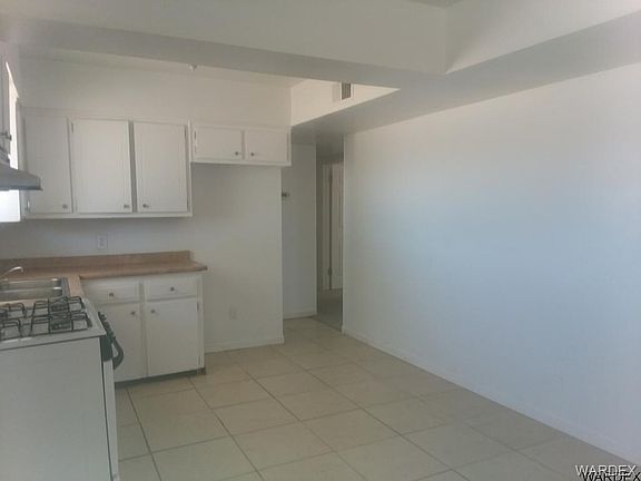 3rd image of 4175 N Roosevelt St