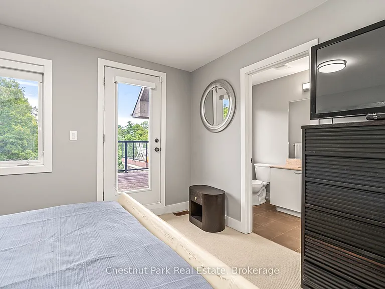 65 Rockmount Cres — Photo 20
