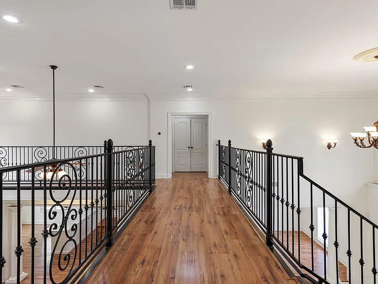 105 Woodbine Dr — Photo 32