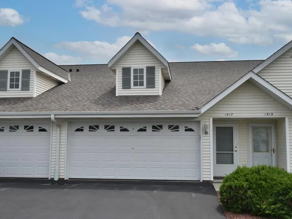 1517 Watercress CIRCLE, West Bend, WI 53095