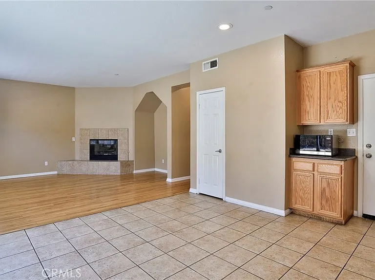 1765 Yvonne Ct — Photo 15