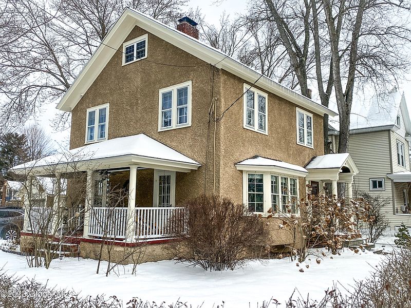 2nd image of 55 Grant Avenue