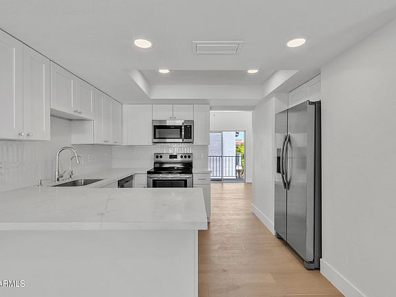 5th image of 220 N 22ND Place #2036