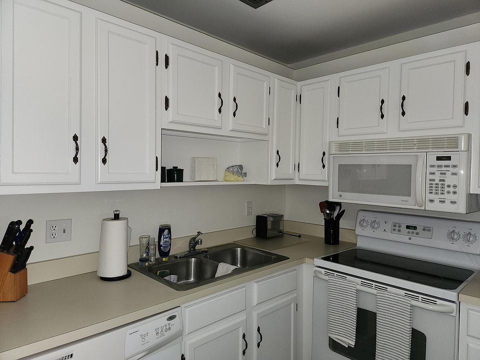 1st image of 106 Springlake Ct #204