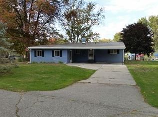 2939 Tamarack Lake Dr, Pinckney, MI