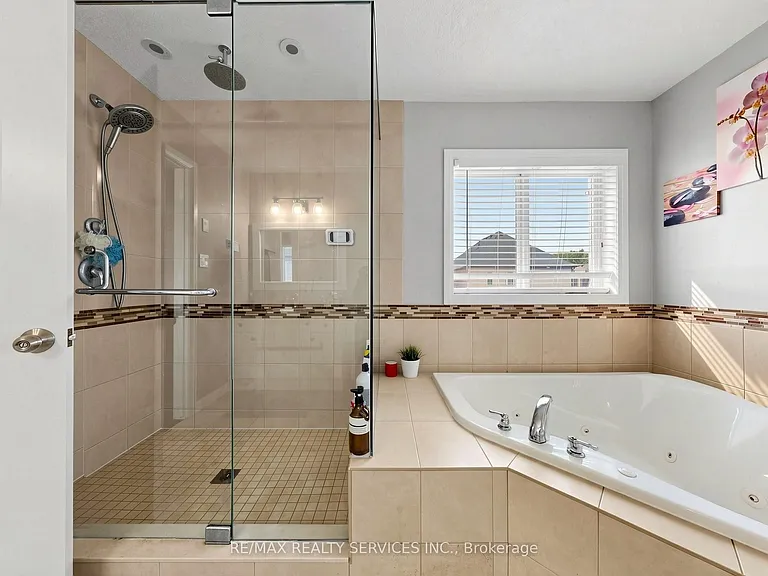 291 Hardcastle Dr — Photo 24