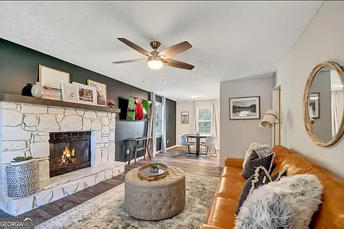 160 Booth Rd SW #A Photo 1