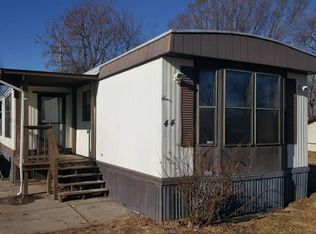 44 Carroll Wood Dr, Wood River, IL 62095