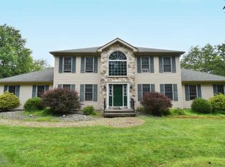 298 Russell Ct, Effort, PA 18330