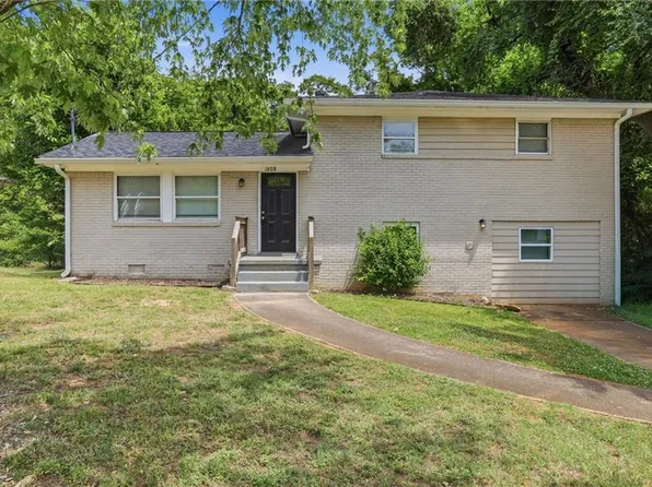 1608 W Austin Rd, Decatur, GA 30032