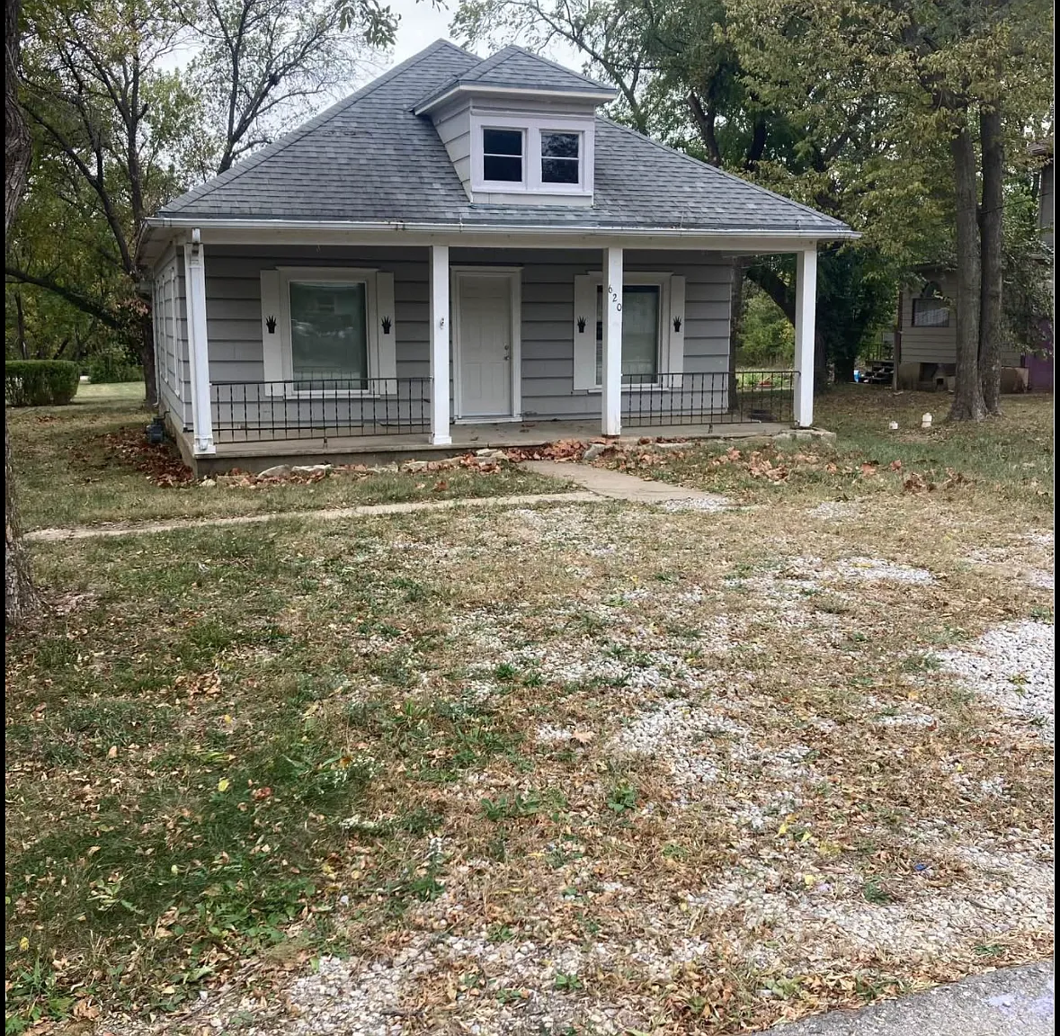 3 bed, 1100 sqft, $1,000 — Photo 1