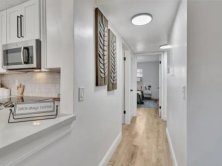 52 Burgundy Dr #B — Photo 21
