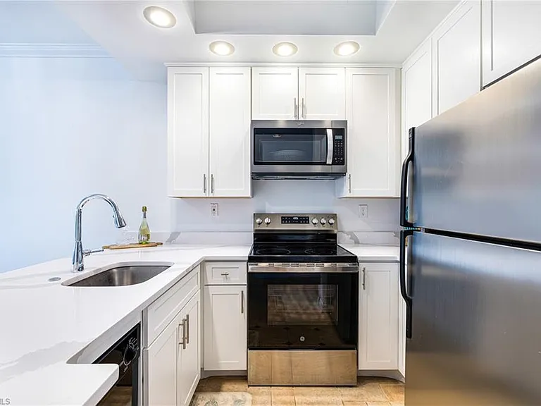 3320 Olympic Dr #125 — Photo 5
