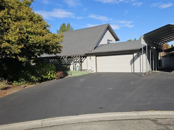 1905 Colorado Ln, Grants Pass, OR 97527
