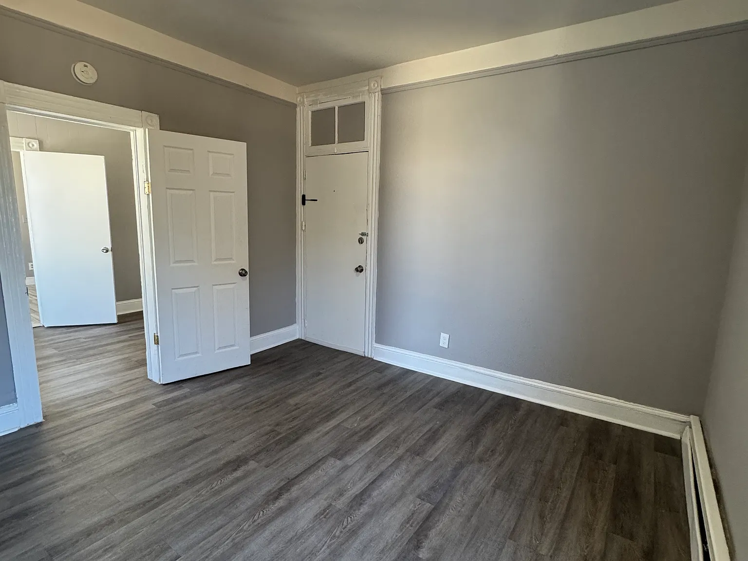 2 bed, 800 sqft, $1,699 — Photo 3