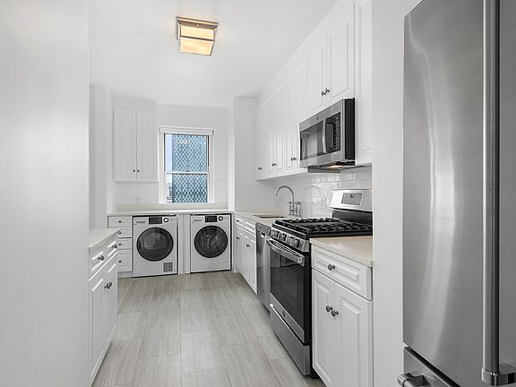 4th image of 215 E 68th St APT 8T