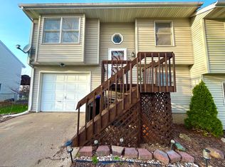2319 10th St, Coralville, IA 52241