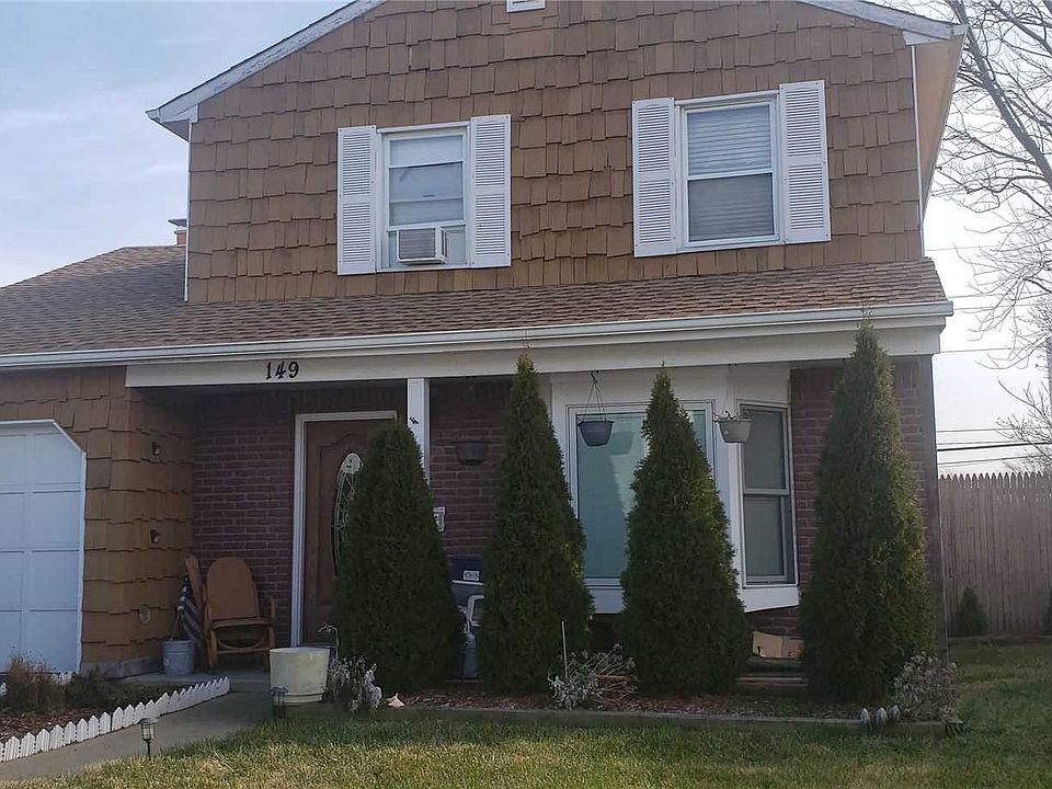 2nd image of 149 Nassau Ln