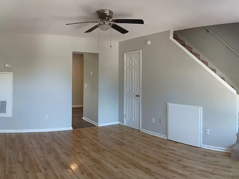 140 Doctor Cir #C — Photo 13