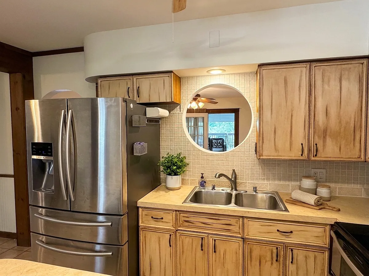 2 bed, $2,400 — Photo 3