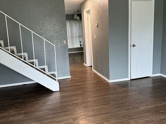 3rd image of 1307 Eastgate Dr