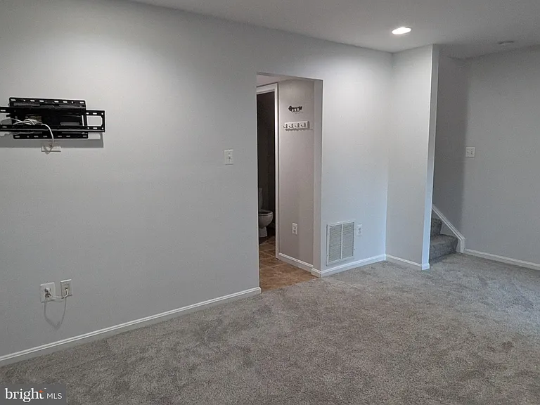 47574 Comer Sq — Photo 36
