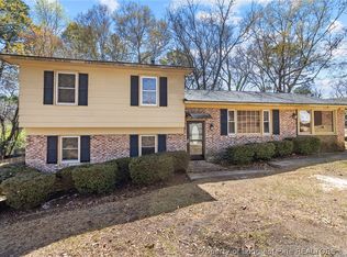 554 Glen Canyon Dr, Fayetteville, NC 28303