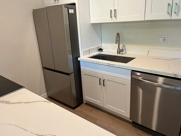 Fully updated kitchen and counter top.