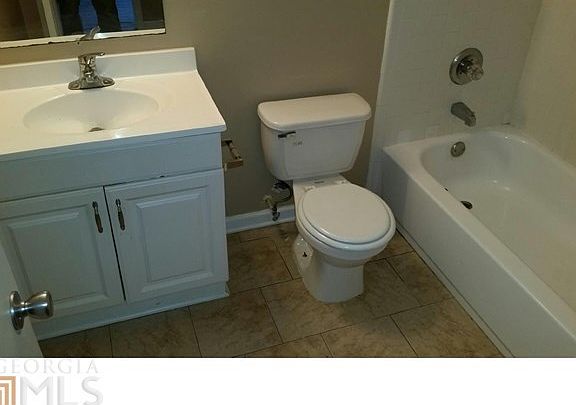 5th image of 3301 Grand Central Dr
