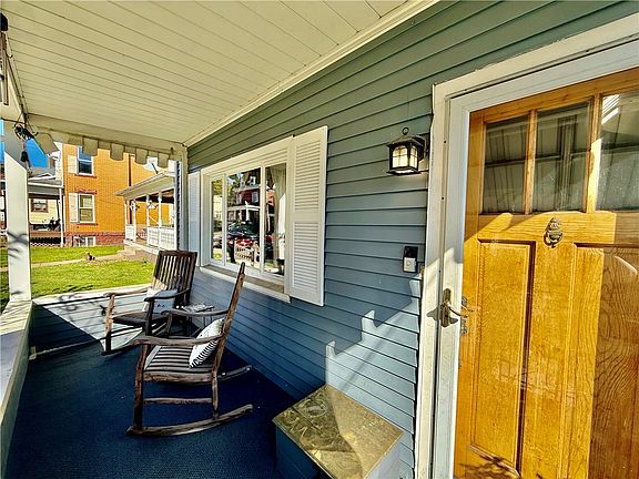 6th image of 223 N Elm St