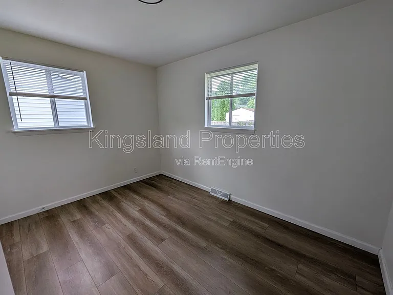 11891 Bridgevale Ave — Photo 14