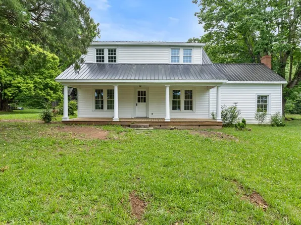 16098 L P Bailey Memorial Hwy, Nathalie, VA 24577