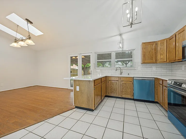 4128 Liverpool Dr — Photo 3