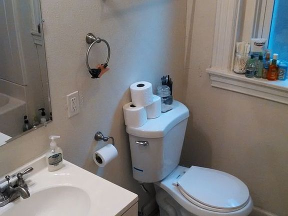 4th image of 1622 Hatteras St #1