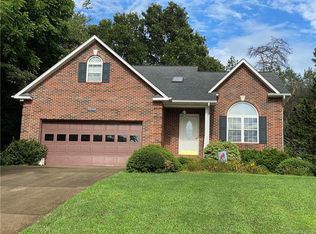 157 Whittington Ridge Dr, Taylorsville, NC 28681