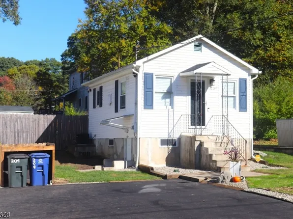 209 Windsor Ave, Hopatcong Boro, NJ 07843