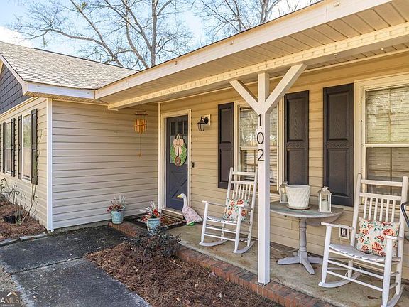 5th image of 102 Smoke Rise Dr